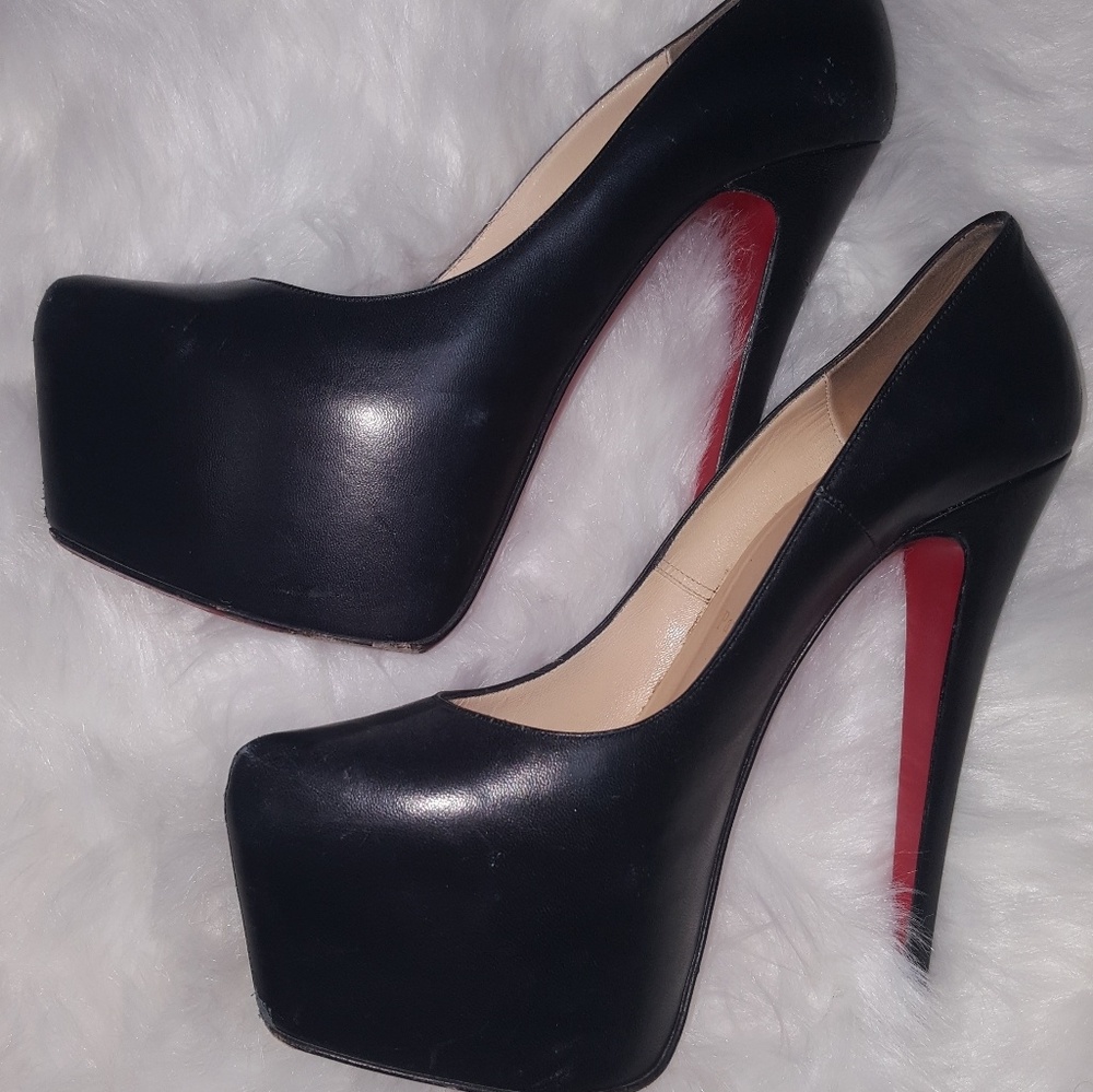 MUST GO! Christian louboutin Daffodils